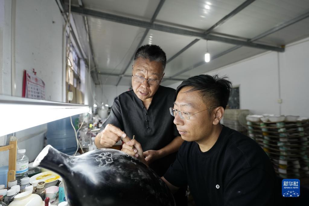 网页炸金花房卡